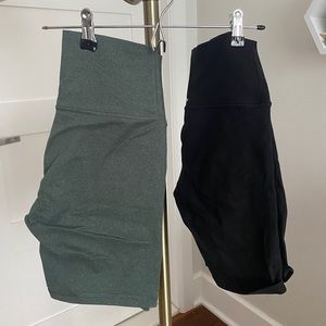 GREEN AND BLSCK BIKER SHORTS